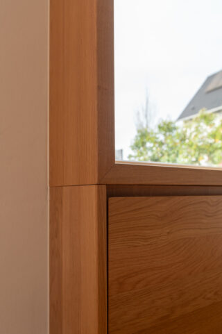 Sitzfenster in Eiche Kantendetails